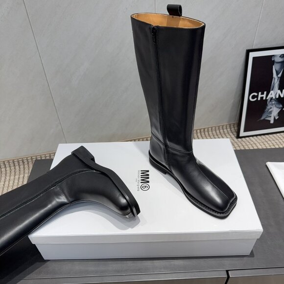 Maison Margiela's new black winter and autumn boots - Picture 4 of 9